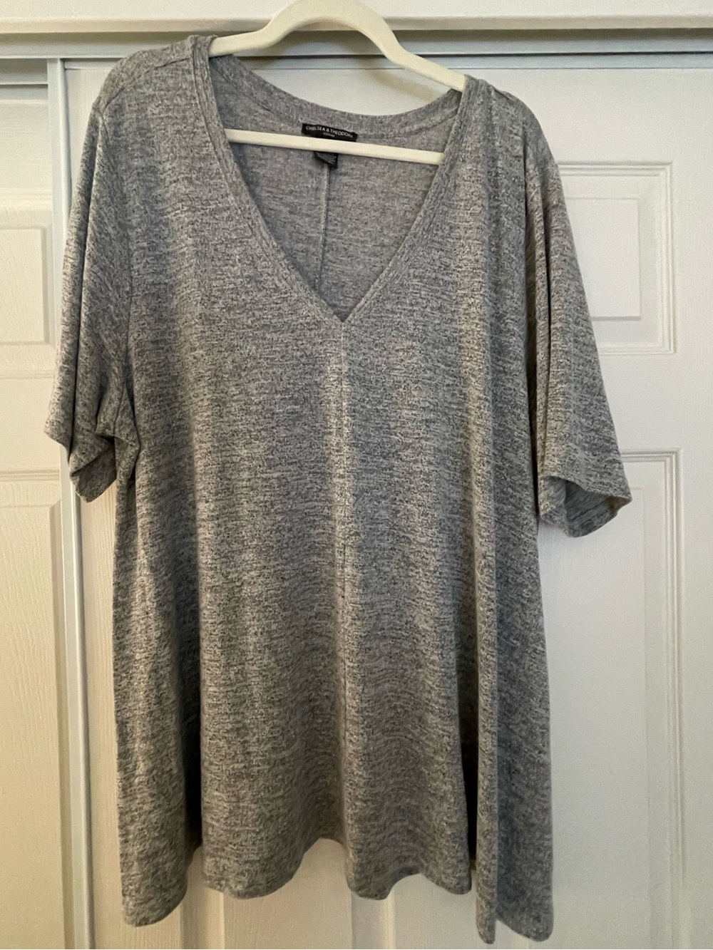 Chelsea & Theodore Grey V-Neck Women's Top / Tunic - Soft Lightweight Tee